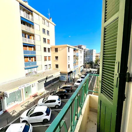 T2 Bleu - Centre , Climatise , 5 Min De La Et A 250m De La Gare * فالوريس