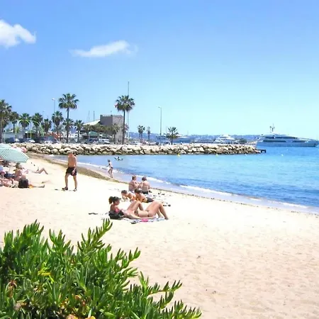 T2 Bleu - Centre , Climatise , 5 Min De La Et A 250m De La Gare شقة *